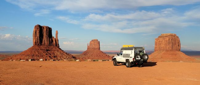 GeoCruiser in Monument Valley NM Utah USA