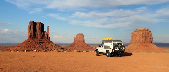 GeoCruiser in Monument Valley NM Utah USA