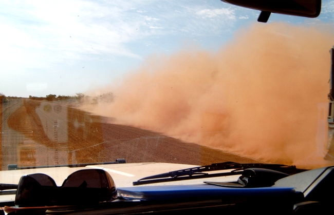 Tanami Road tegenligger