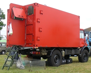 Unimog U .. shelter