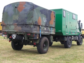 Unimog U 1700 met aanhanger