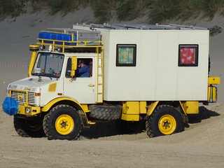 Unimog U .. kampeerauto