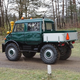 Unimog groen geel