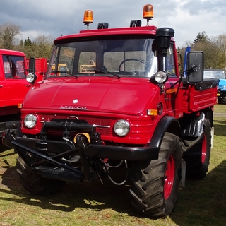 Unimog rood laadbak