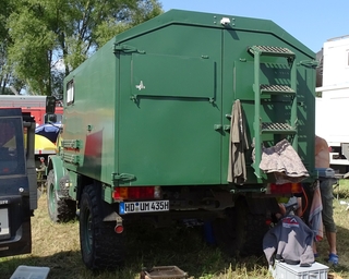 Unimog U 435 kampeerauto