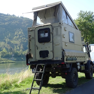 Unimog U 1300 L / 435 shelter-camper