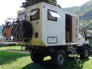 Unimog U 1300 L kampeerauto