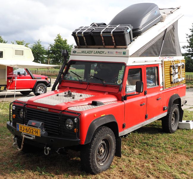 Land Rover Defender met klapdak