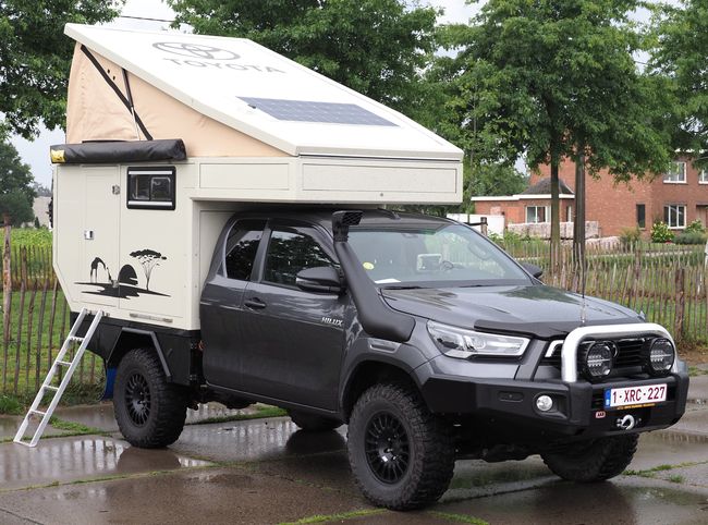 Toyota Hilux met opzetcamper