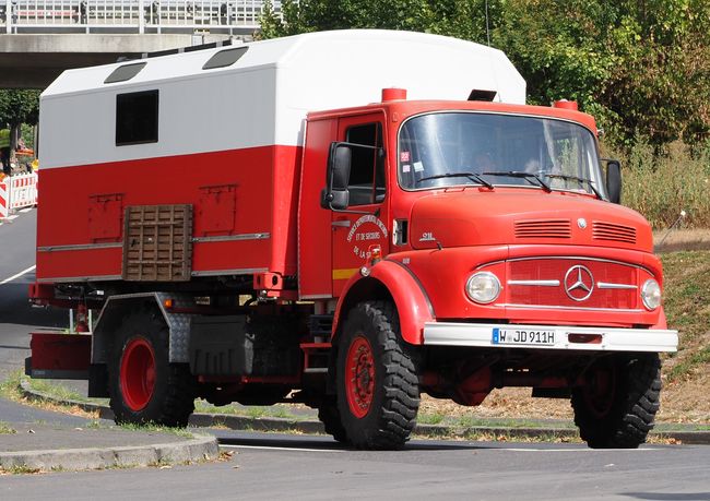 Mercedes 911 Rundhauber brandweerauto