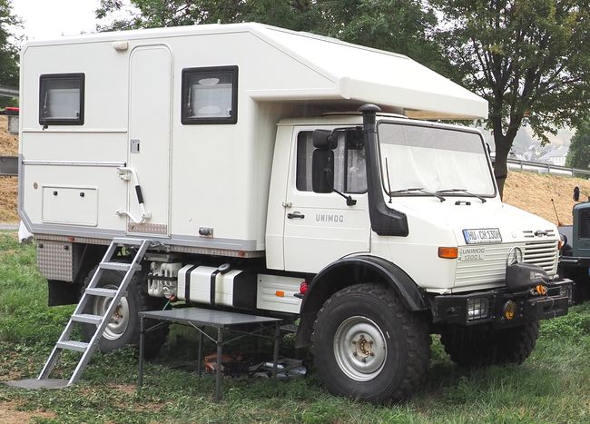 Unimog U 1300 L kampeerauto