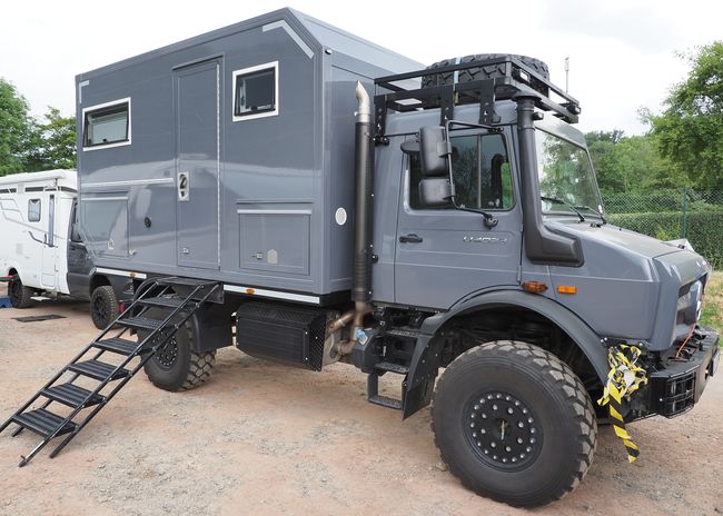 Unimog U 4023 expeditietruck