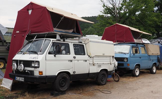 2x VW T3 synchro dubbelcabine-pickup met daktent