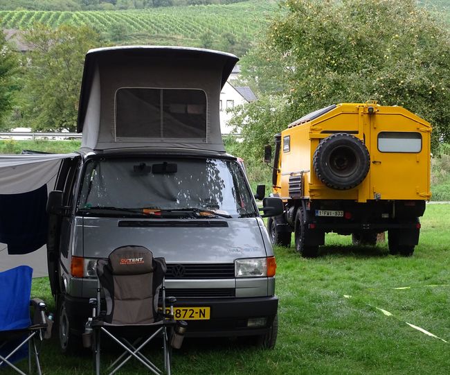 VW California en een Unimog 1300 L