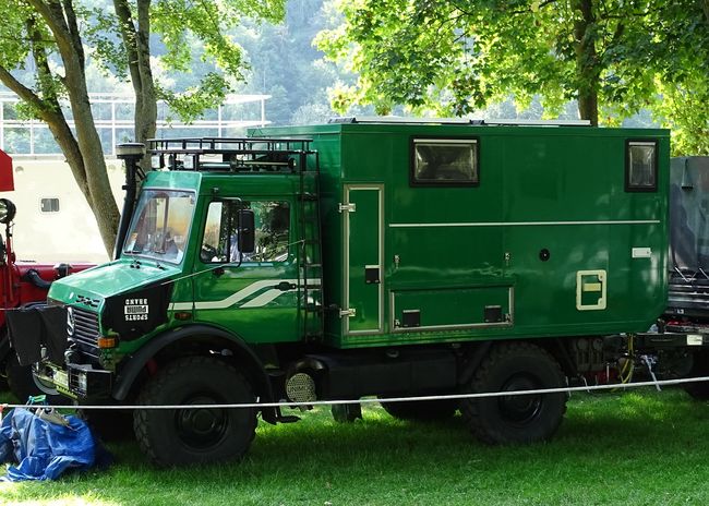 Unimog met verhoogde cabine